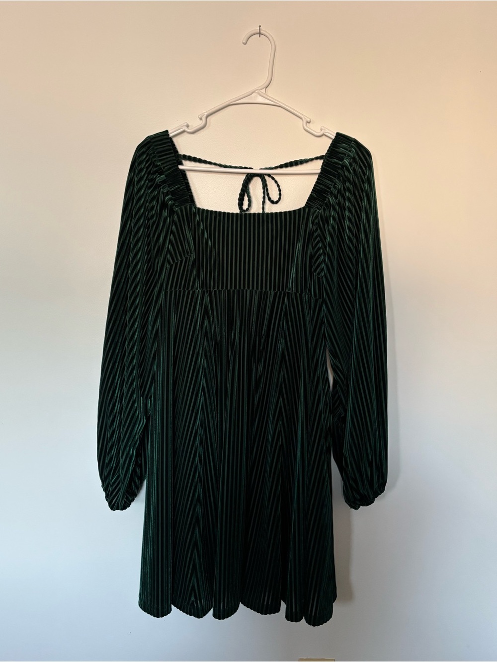 Asvivid Square Neck Long Sleeve Velvet Mini Dress in Dark Green